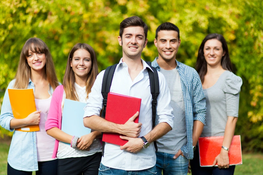 phan-biet-ausbildung-va-duales-studium-tai-duc
