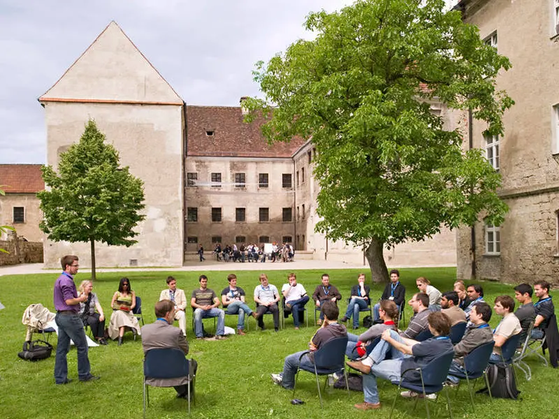 Schulbescheinigung