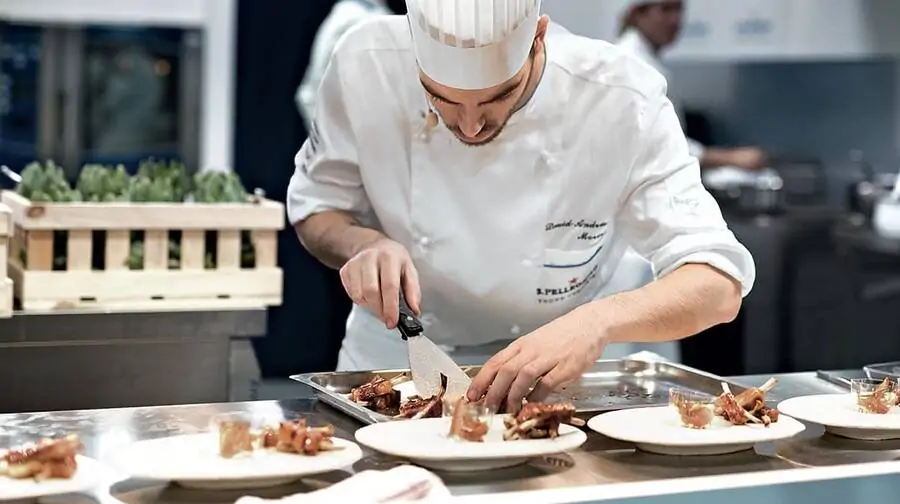 Ngành đầu bếp - nghề thực tế, nhu cầu tuyển dụng cao
