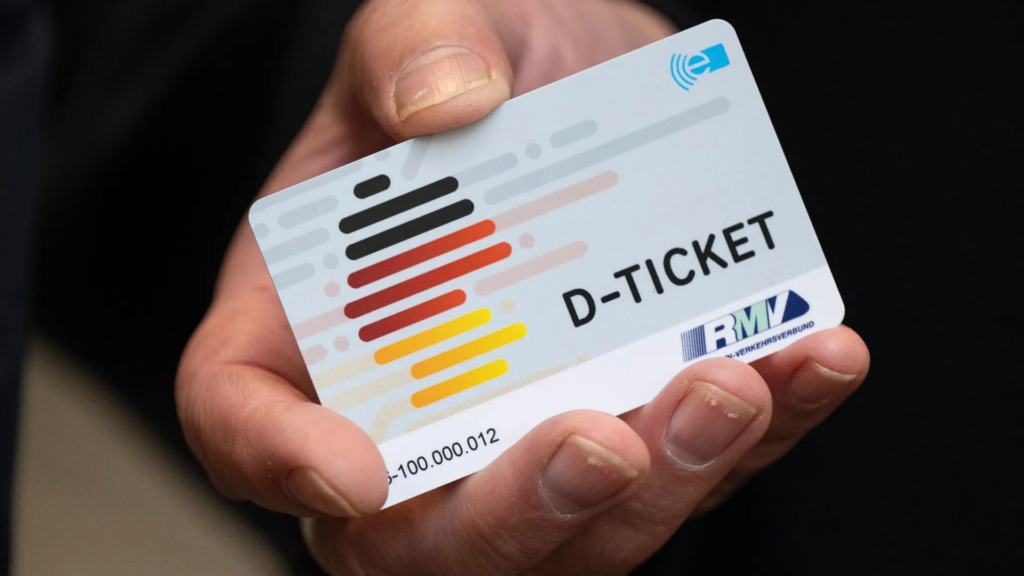 Deutschlandticket - vé đi lại toàn quốc